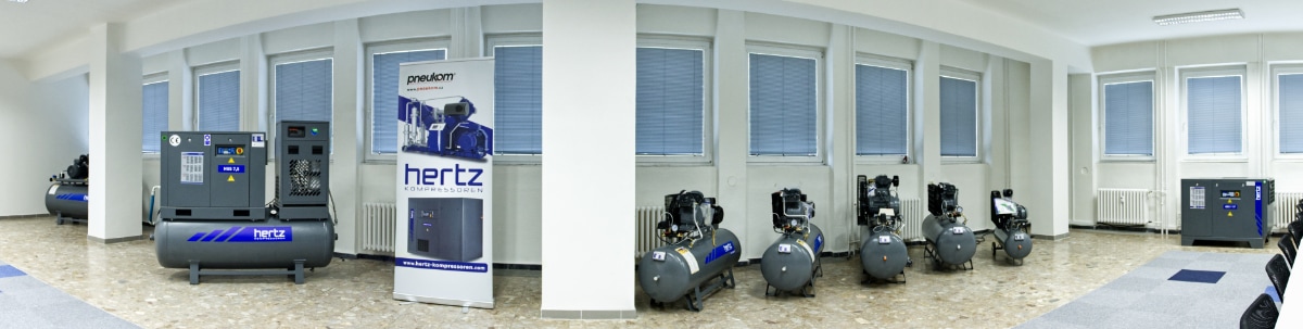 img-1200-pano-showroom-001